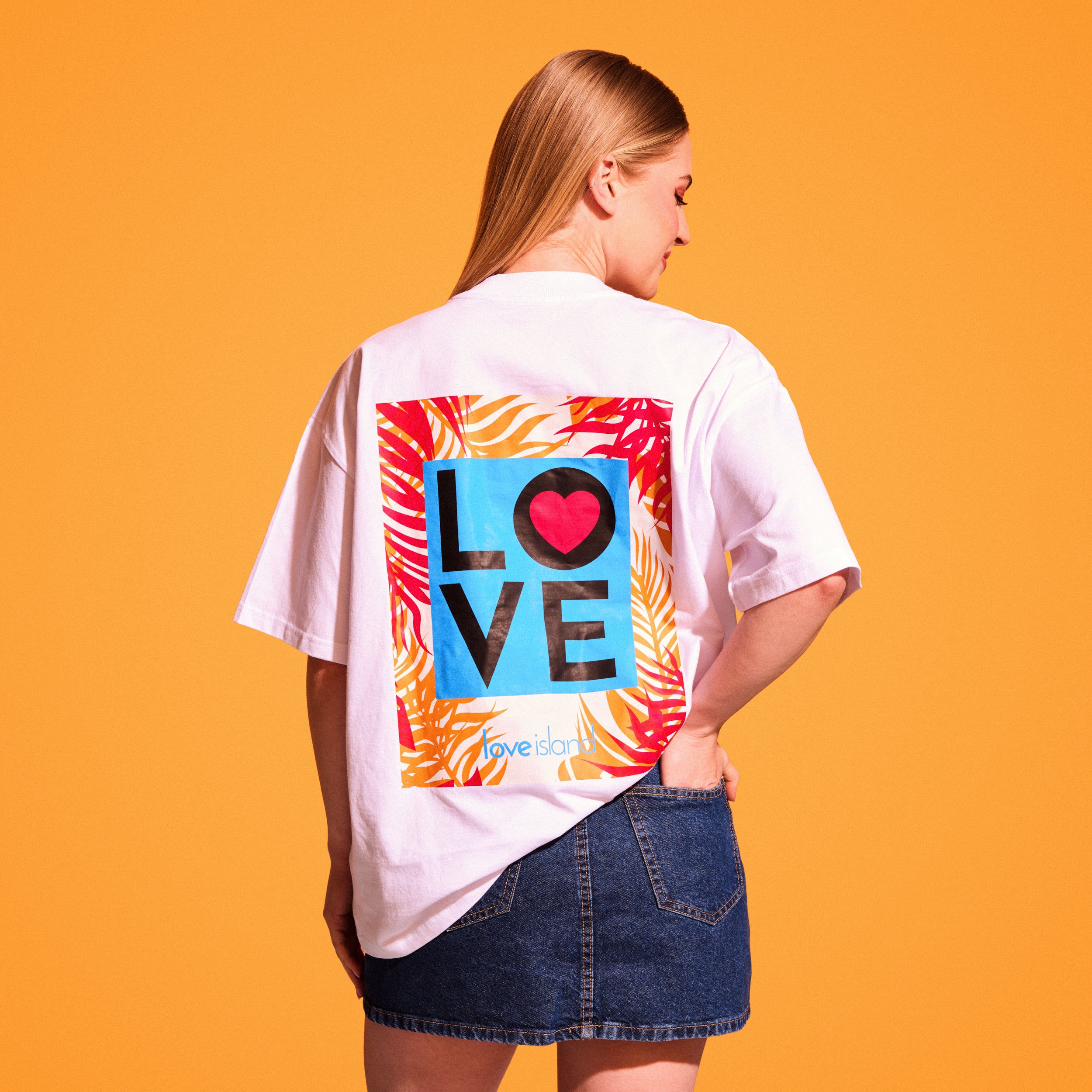 Love Island - White Oversized Poster T-shirt