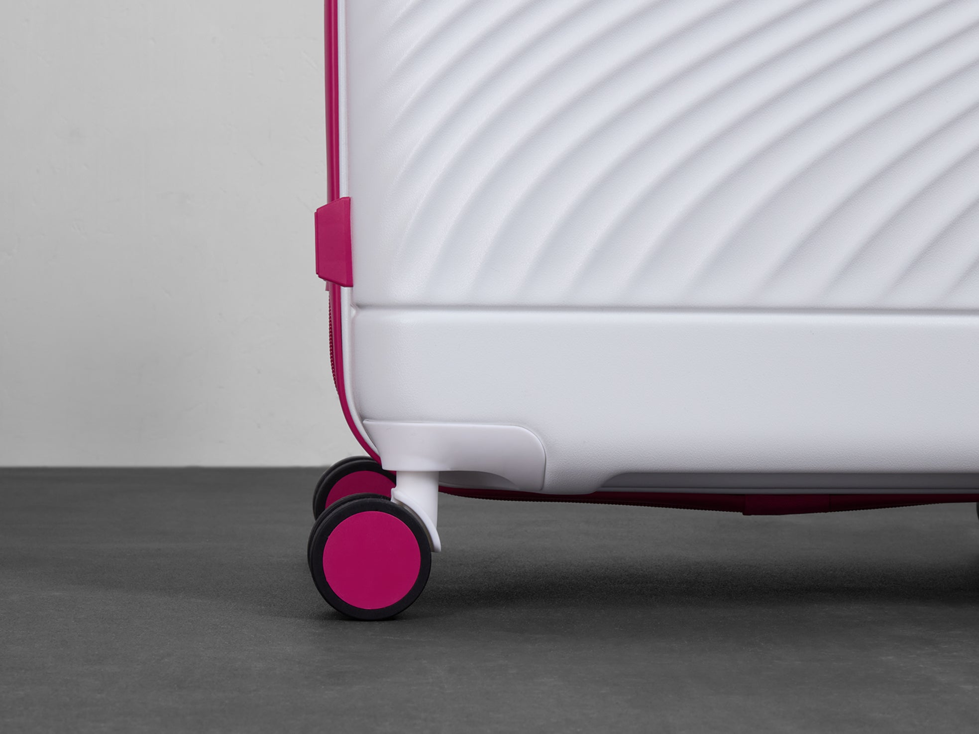 Brand New Official Love Island White & Pink Medium Suitcase - Personalised