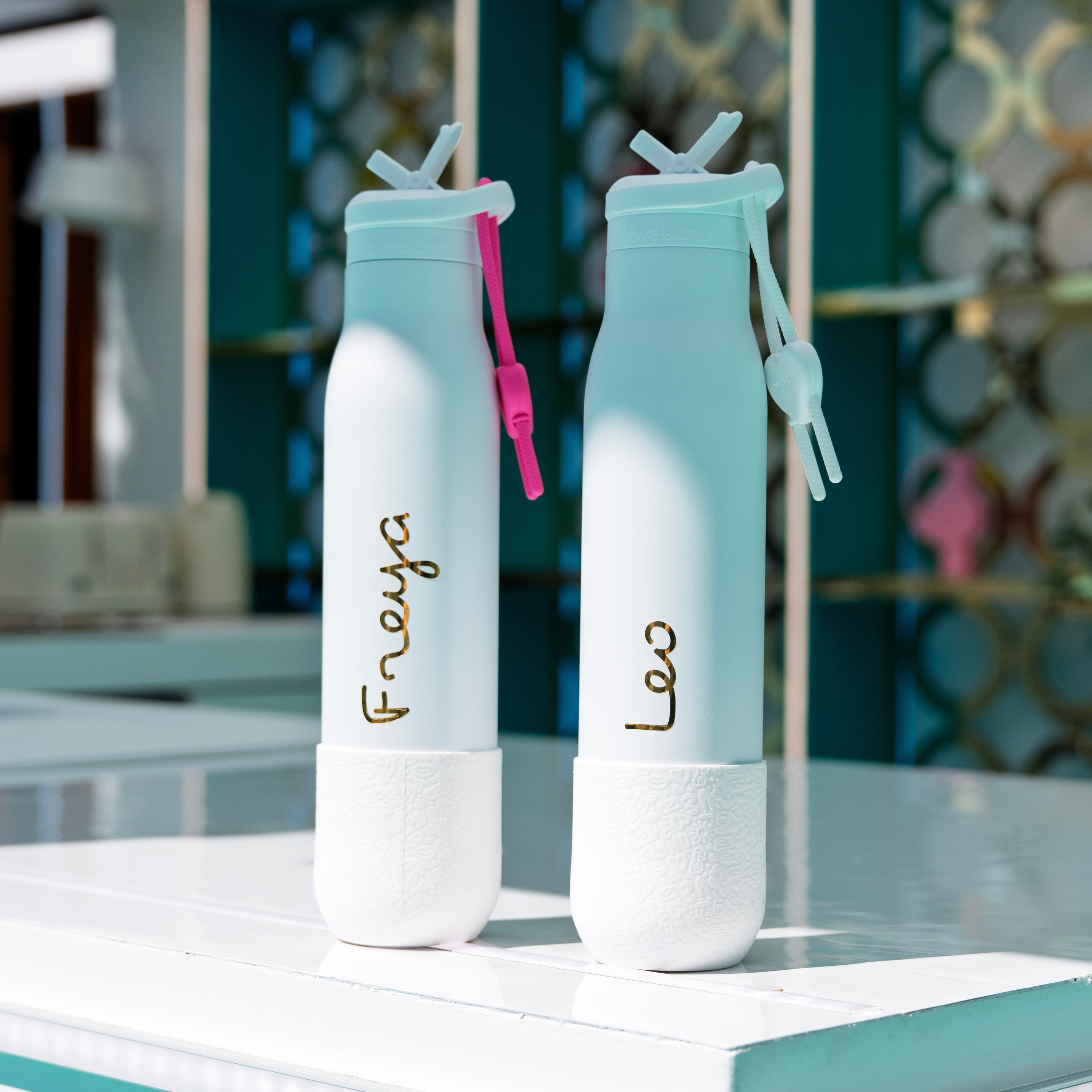 Oficiální izolovaná láhev na vodu Love Island – přizpůsobená