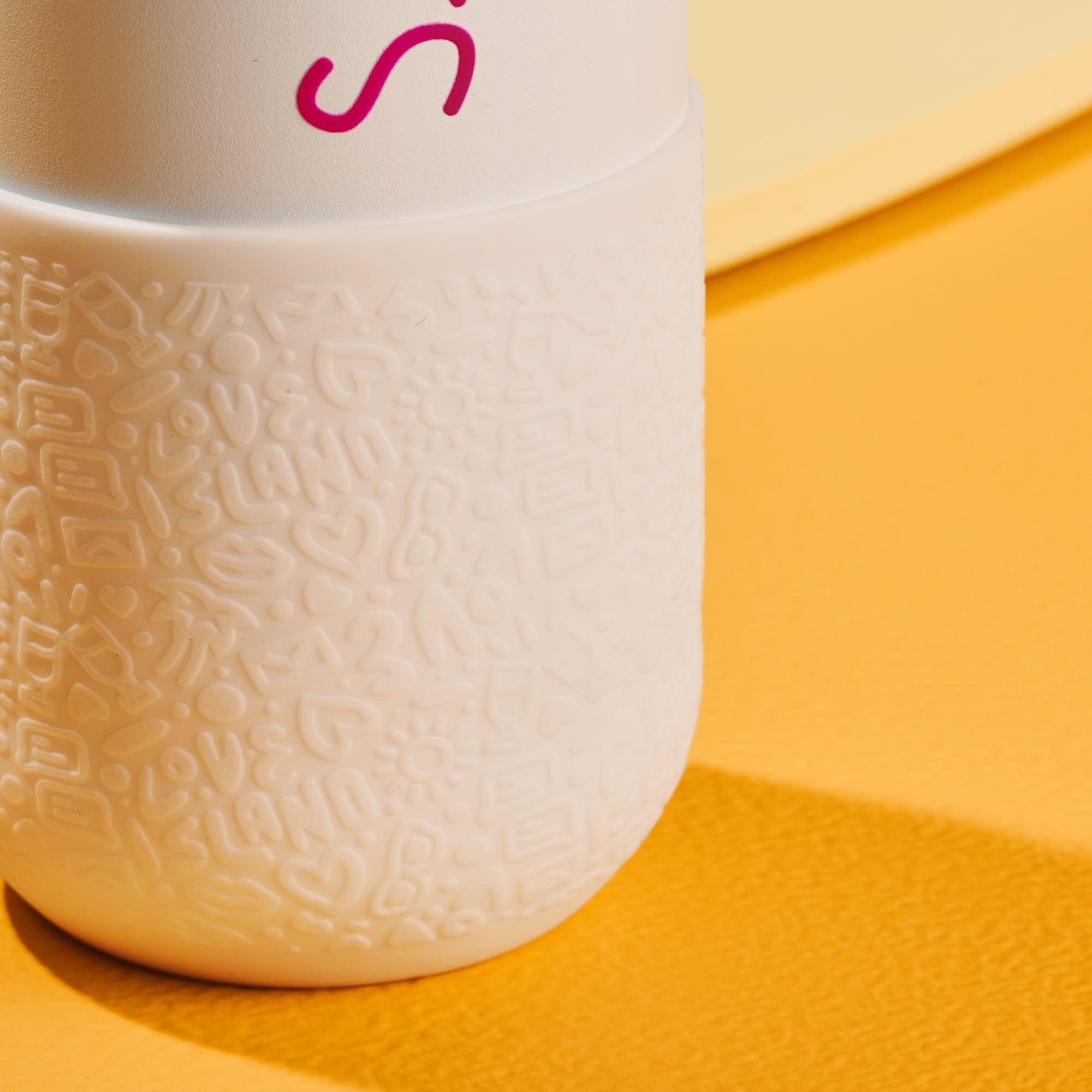 Brand New Official Love Island Insulated Water Bottle - Personalised