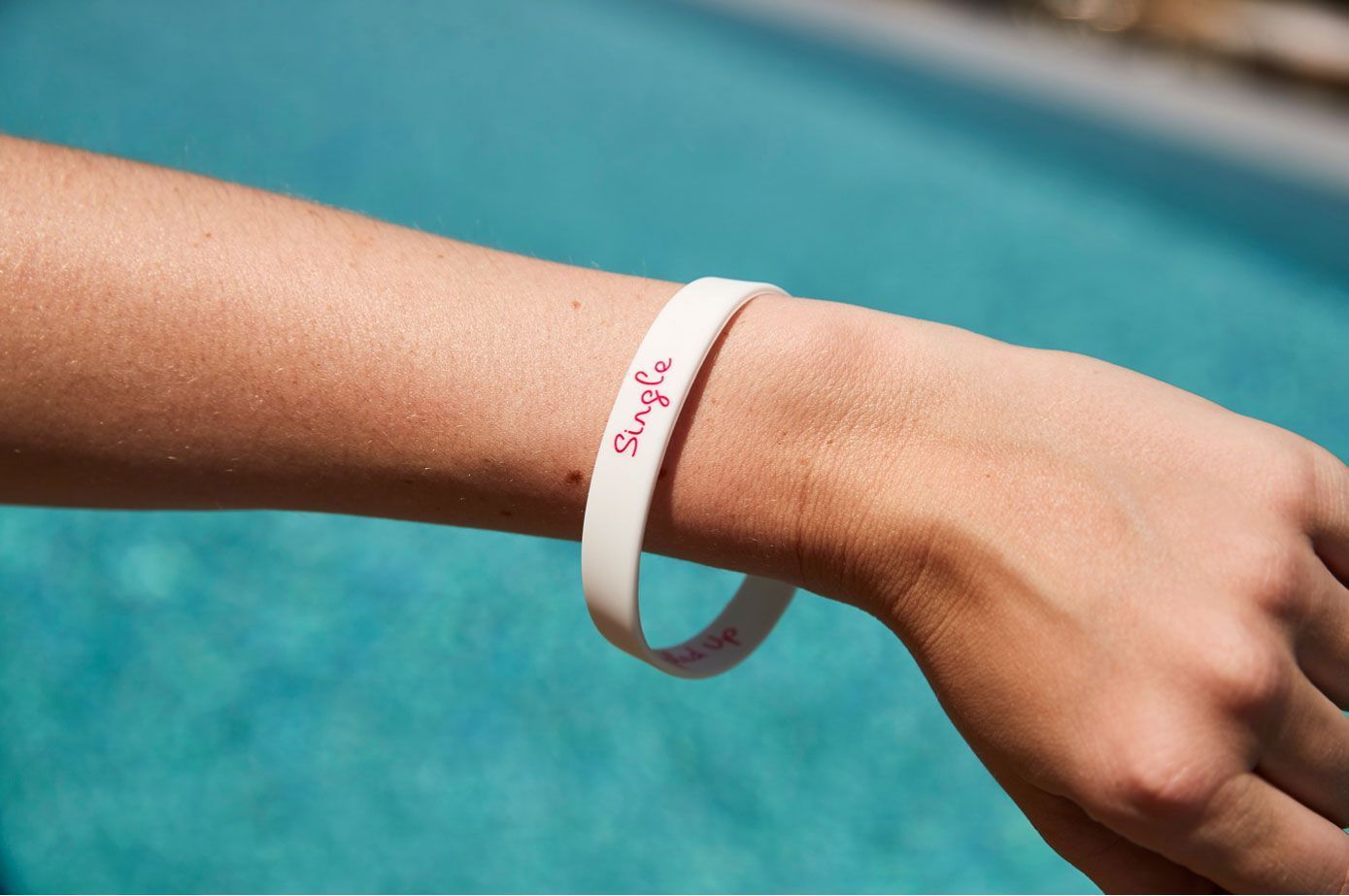 Official Love Island Reversible Wristband - Coupled Up/Single